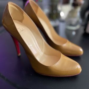Christian Louboutin heel size 40 US 10